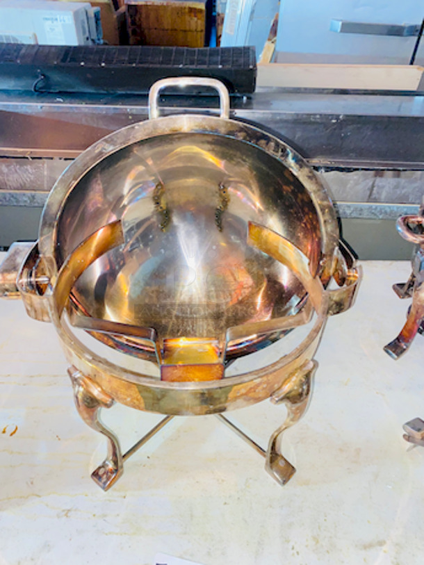 SUPER FANCY! Banquet and Catering Ware. Includes Beautiful Chaffers and Drink Containers/Dispenser.  - Image 4 of 6
