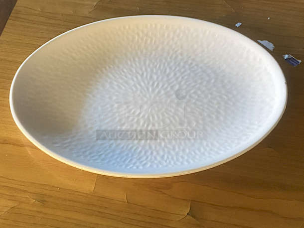NICE! World Bell White Melamine Textured 12" Oval Plates. 59x Your Bid - Image 5 of 6