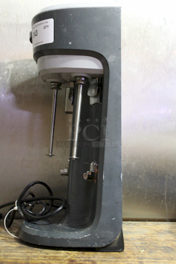 AMAZING! Hamilton Beach HMD400 Countertop Drink Mixer w/ (3) Spindles & (3) Speeds, 120v. In Working Order. 12-1/2x9x20 - Image 2 of 5