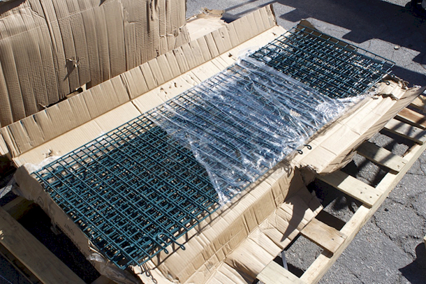 BRAND NEW SCRATCH & DENT! Regency NSF Mobile Green Wire Security Cage. 3x Your Bid - Image 2 of 7