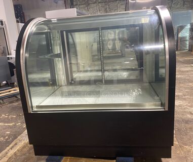 LaRond SCLB Series refrigerated display case
