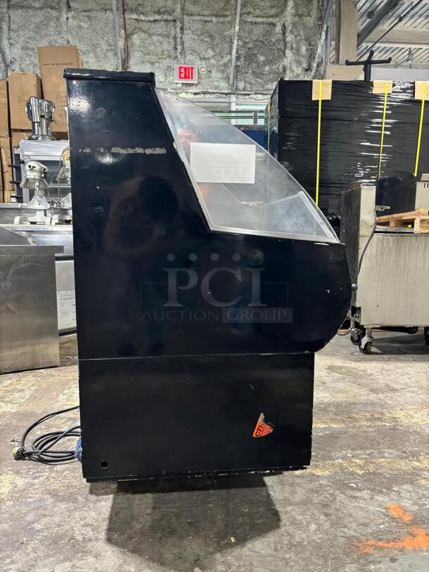 Master-Bilt HOAM36 36" Horizontal Open Air Merchandiser

 - Image 3 of 4