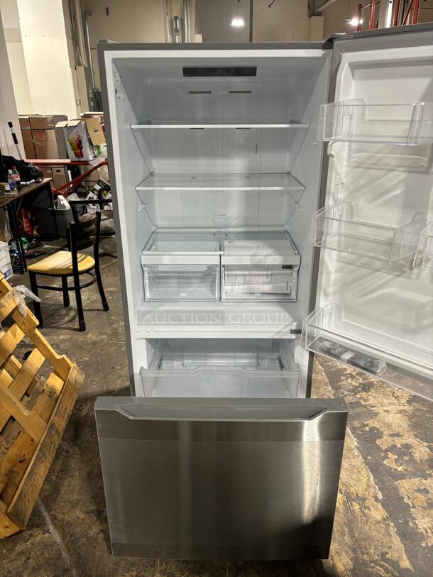 Insignia™ - 18.6 Cu. Ft. Bottom Freezer Refrigerator with ENERGY STAR Certification - Stainless Steel - Image 5 of 7
