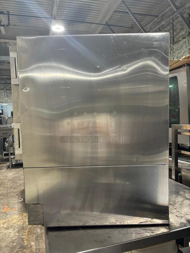 FOLLETT REF5 24” UNDERCOUNTER COMMERCIAL Undercounter Refrigerator, 4.5 cu. ft., Stainless Steel
 - Image 2 of 6