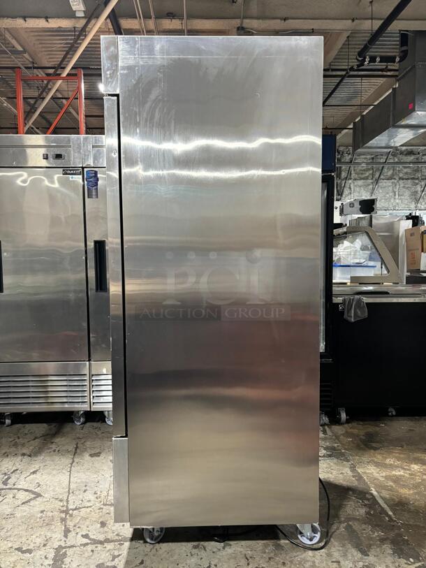 Dukers D28F 1/2 HP One-Section Reach-In Freezer - 110v/60/1-PH - 110 Volts
 - Image 4 of 6