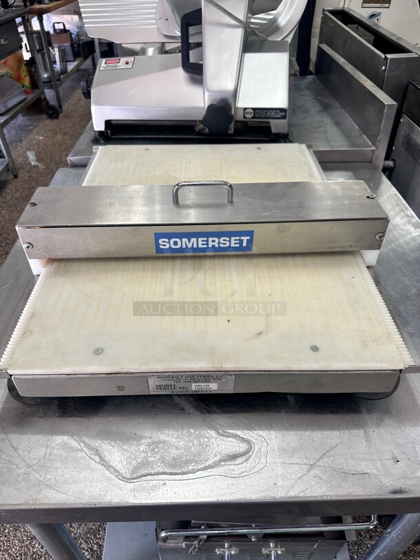Excellent Condition Somerset SDS-130 Dough Docking Station Prevents Dough Bubbling  - Image 3 of 8