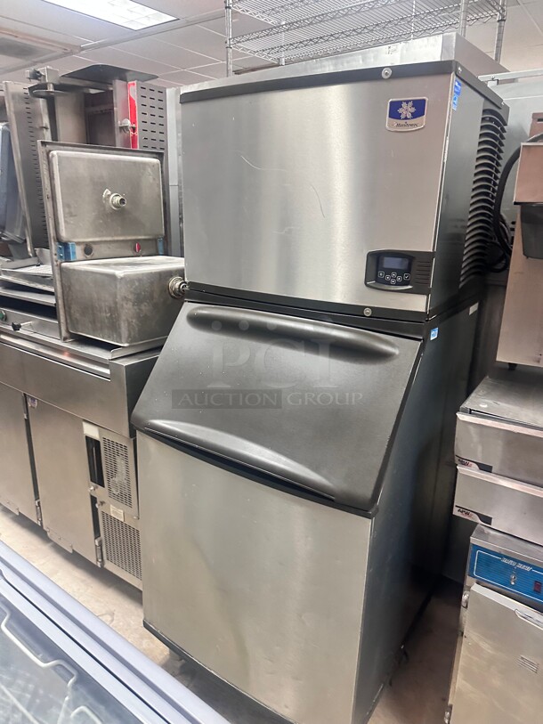 Excellent Condition Manitowoc Ice IYT0504 550 lb Half Cube Ice Machine  115 Volt Tested and Working! - Image 4 of 9