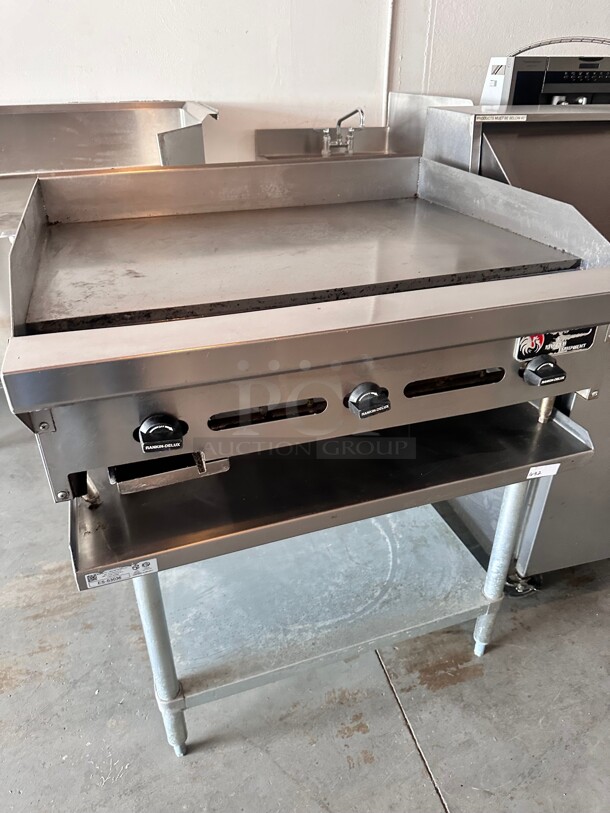 Nice Rooster Kitchen 36 inch Gas Griddle w/ Manual Controls - 1 inch Steel Plate, Natural Gas - Image 2 of 6