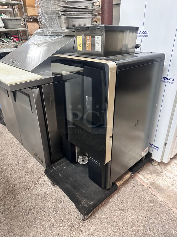 Late Model Bunn B2CSS-312 Sure Immersion 312 Black Single Cup Coffee Brewer - 120V, 1800W Tested and Working Starbucks Machine - Image 3 of 10
