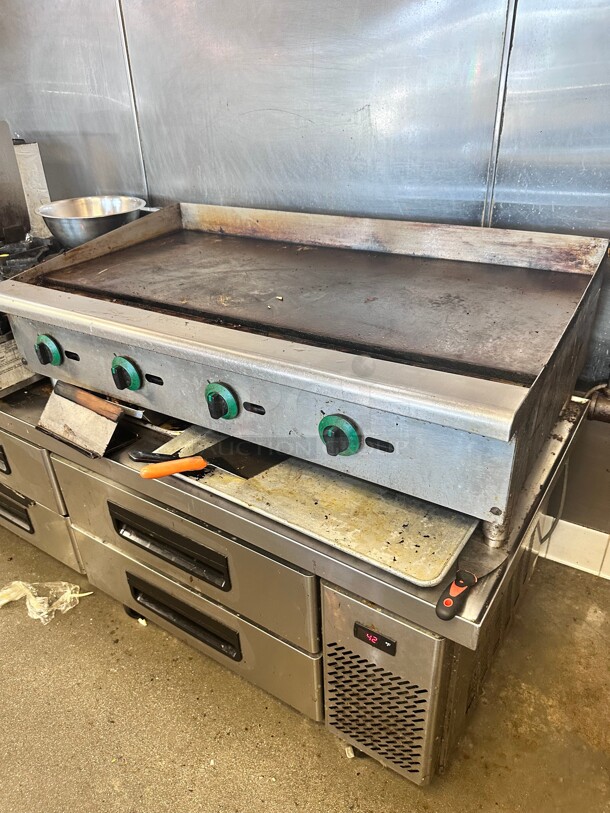 Working Wolf AGM48 48  inch Gas Griddle w/ Manual Controls - 1 inch Steel Plate, Natural Gas