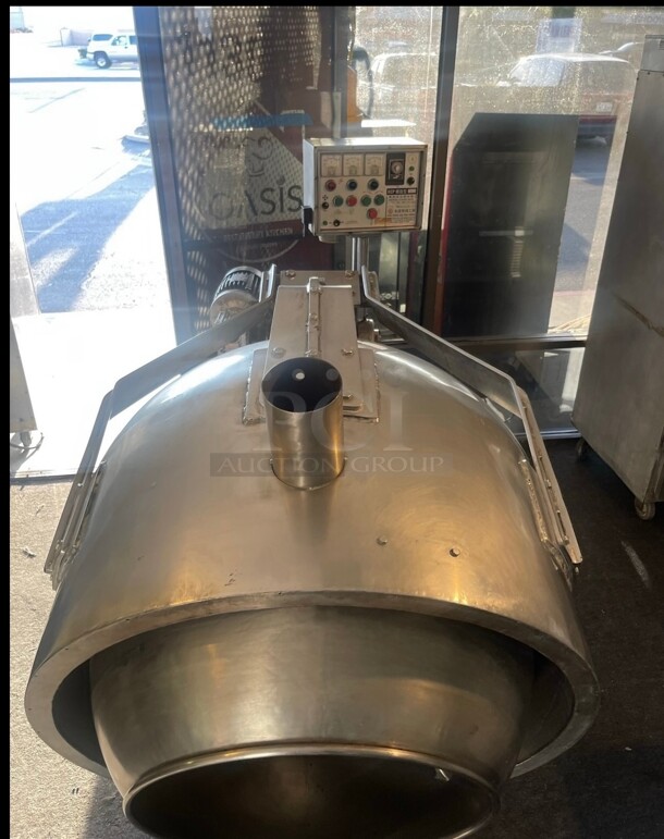 Excellent Condition Commercial 100 Gallon Rotating Tilted Heated Kettle Gas Operated Tested and Working - Image 3 of 6