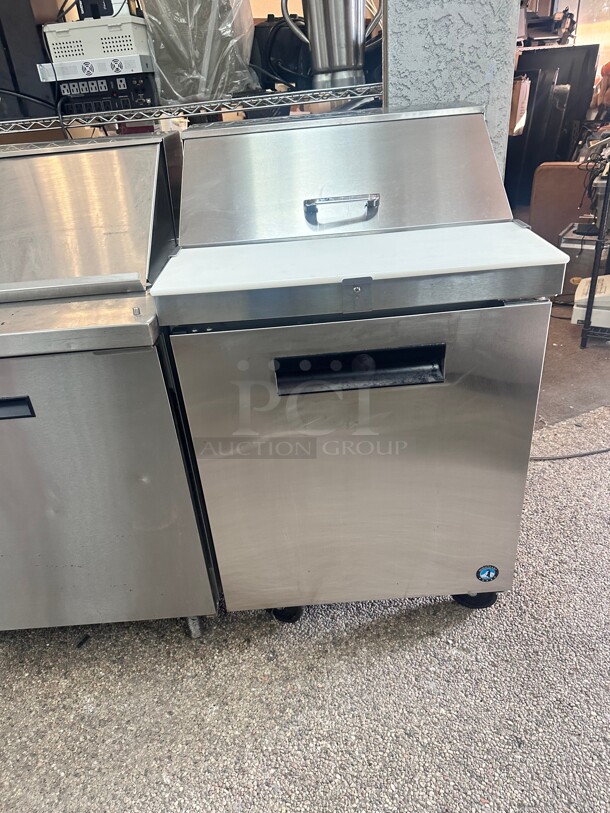 Excellent Condition Hoshizaki SR27B-8 27" Sandwich Top Prep Refrigerator with 1 Door 115 Volt Tested and Working - Image 2 of 8