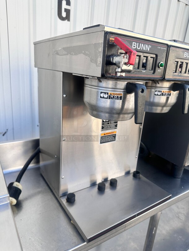 Bunn AXIOM Twin-APS 15 gal AXIOM® Twin Airpot Coffee Brewer, Faucet & LCD Display, 120 240v/1ph Working - Image 5 of 7