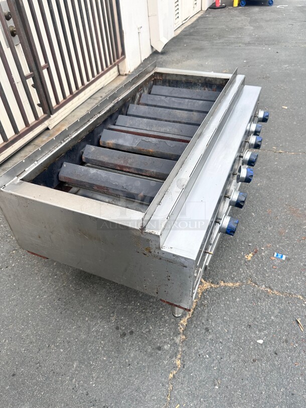 Ideal 8-Burner Natural Gas Kebab Broiler - 240,000 BTU Working - Image 6 of 10