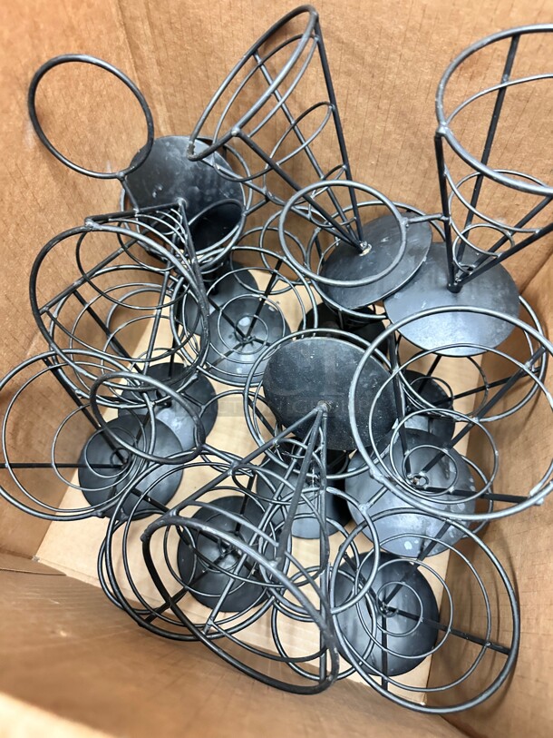 One Lot Of French Fries Holder Black - Image 3 of 5