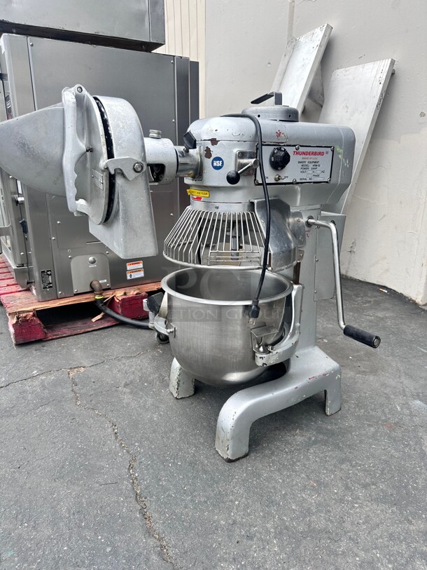 20 Quart Thunderbird Planetary Mixer ARM-02 115 Volt Working - Image 4 of 10