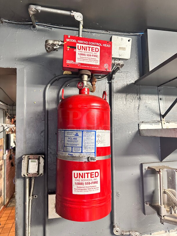 Pyro Chem PCL 460 Tank with Valve buyer must remove - Image 4 of 6