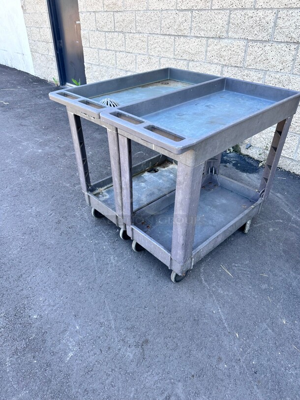 Clean Lakeside 2523 2 Level Polymer Utility Cart w/ 500 lb Capacity, Raised Ledges - Image 4 of 6