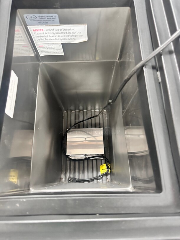 IDW Flip Top Impulse Cooler RCM TEQ2 115 Volt Tested and Working - Image 2 of 9