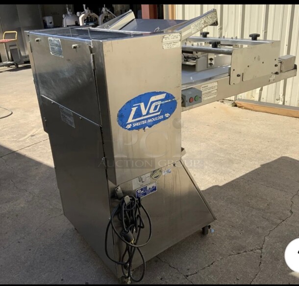 LVO Dough sheeter roller moulder SM24 French bread Excellent Condition - Image 5 of 7