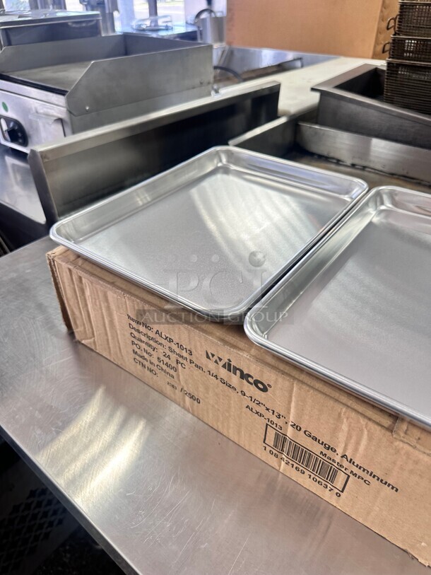 New Winco  1/4 Quarter Size Bun / Sheet Pan - 13 x 9 1/2, 20 gauge Aluminum - Image 6 of 7