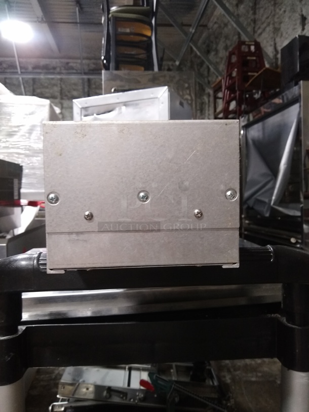 Nemco 6150-36 36" Single Infrared Strip Warmer with On/Off Toggle Controls - 120V, 850W - Image 5 of 6