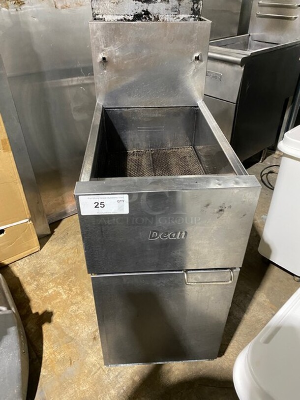Dean Commercial Natural Gas Powered Deep Fat Fryer! With Backsplash! All Stainless Steel! On Legs! Model: SR42GN SN: 1510MA0141