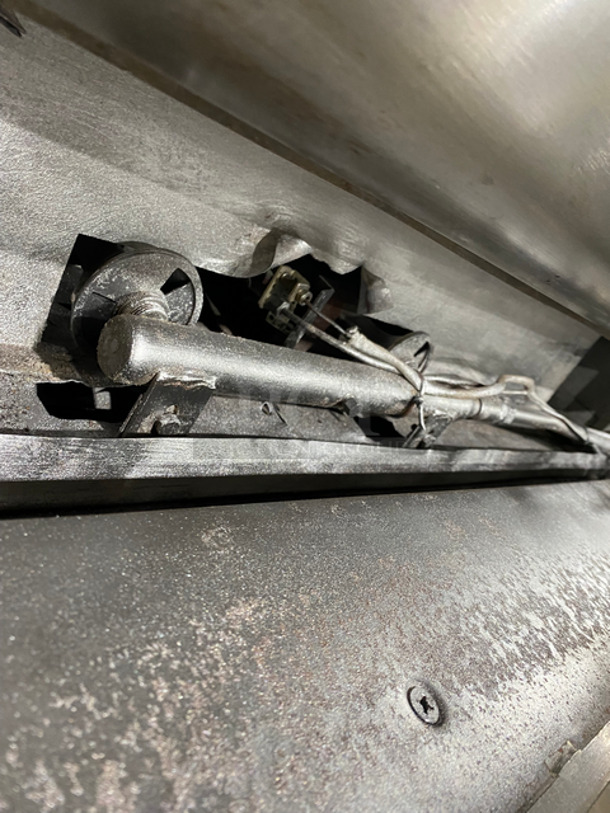 FANTASTIC! Blodgett Commercial Natural Gas Powered Double Deck Pizza Oven! All Stainless Steel! On Legs! 2x Your Bid Makes One Unit! Model: 1048-C-L-B SN: 039007281101 - Image 7 of 11
