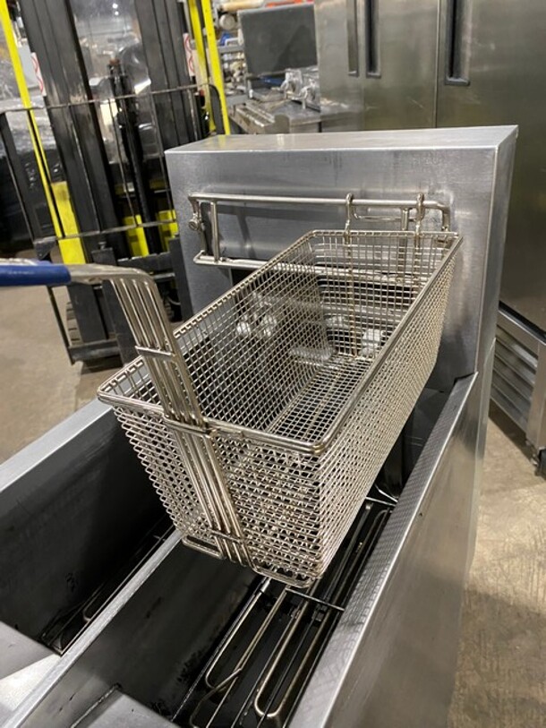 Frymaster Commercial Electric Powered Split Bay Deep Fat Fryer! With Metal Frying Baskets! All Stainless Steel! On Casters! Model: RE1142SE SN: 1508NA0057! 208V 60HZ 3 Phase!  - Image 7 of 11