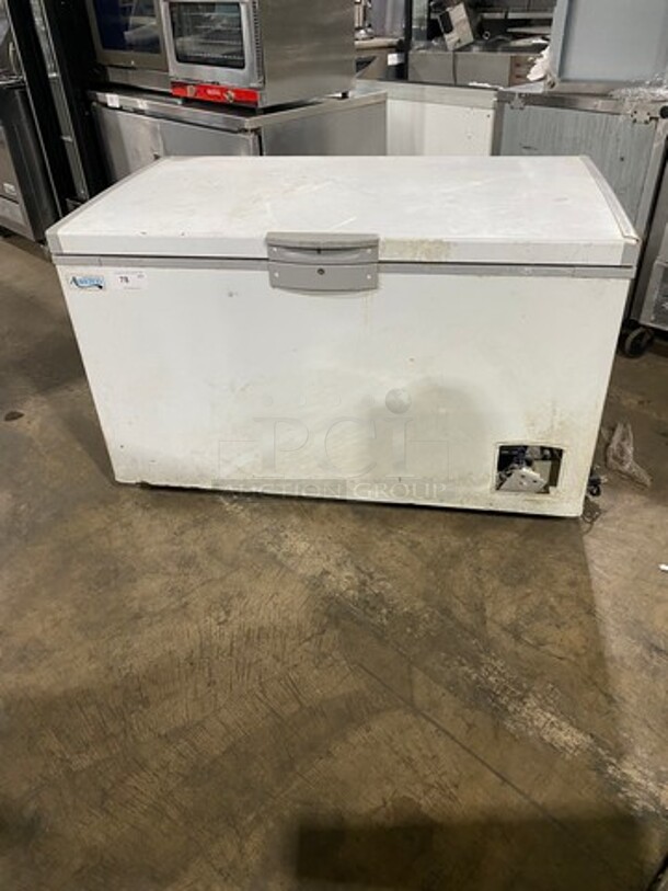 Avantco Commercial Reach Down Chest Freezer! With Hinged Top Lid! Model: 178CF14 SN: 2016051700093 115V