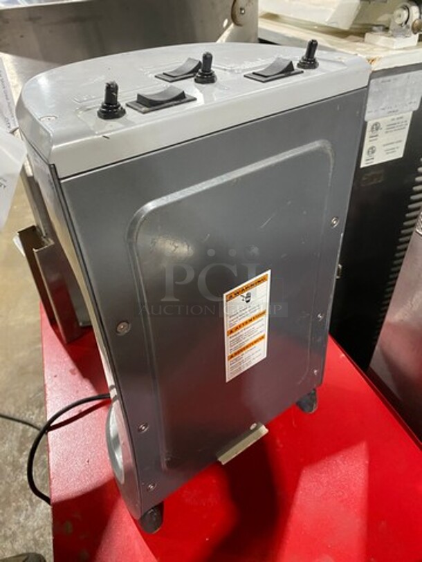 Hamilton Beach Commercial Countertop Professional 3 Spout Beverage/ Milkshake Mixer! Model: HMD400 SN: J4991L00289 120V - Image 4 of 8