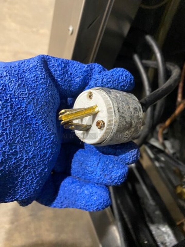 2016 Leader Commercial Refrigerated Deli Display Case Merchandiser! With Slanted Front Glass! With Sliding Rear Access Glass Doors! All Stainless Steel! Model: HDL48SC SN: PZ03S2107 115V 60HZ 1 Phase - Image 9 of 9