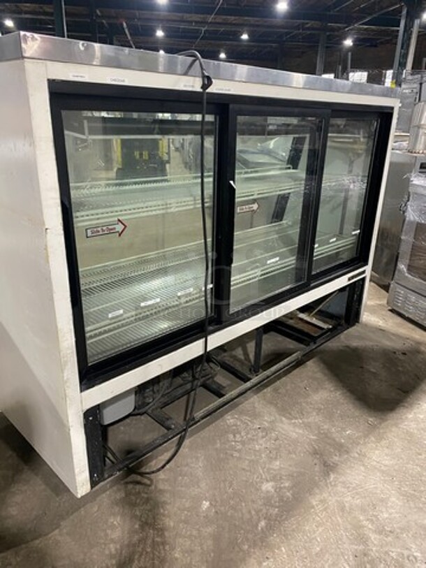 True Commercial Refrigerated Deli Display Case Merchandiser! With Slanted Front Glass! With Sliding Rear Access Glass Doors! Model: TSID723 SN: 4377737 115V 60HZ 1 Phase - Image 4 of 8