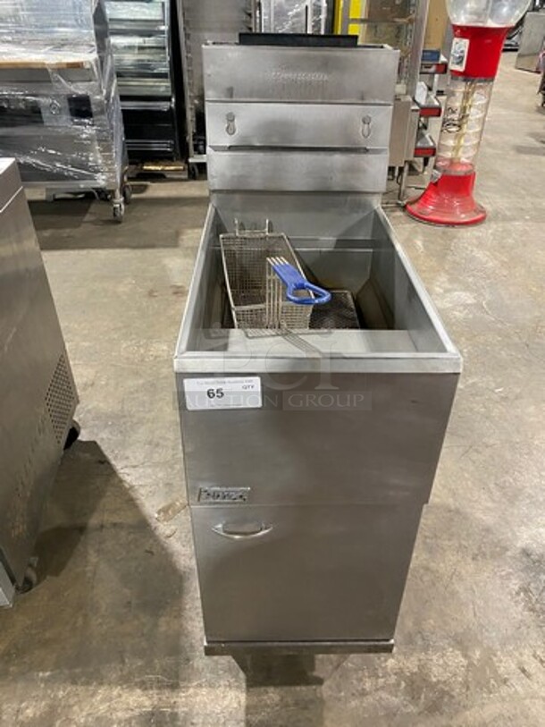 Pitco Frialator Commercial Natural Gas Powered Deep Fat Fryer! With Single Frying Basket! All Stainless Steel! On Legs! Model: 40CSS SN: G05AB050486