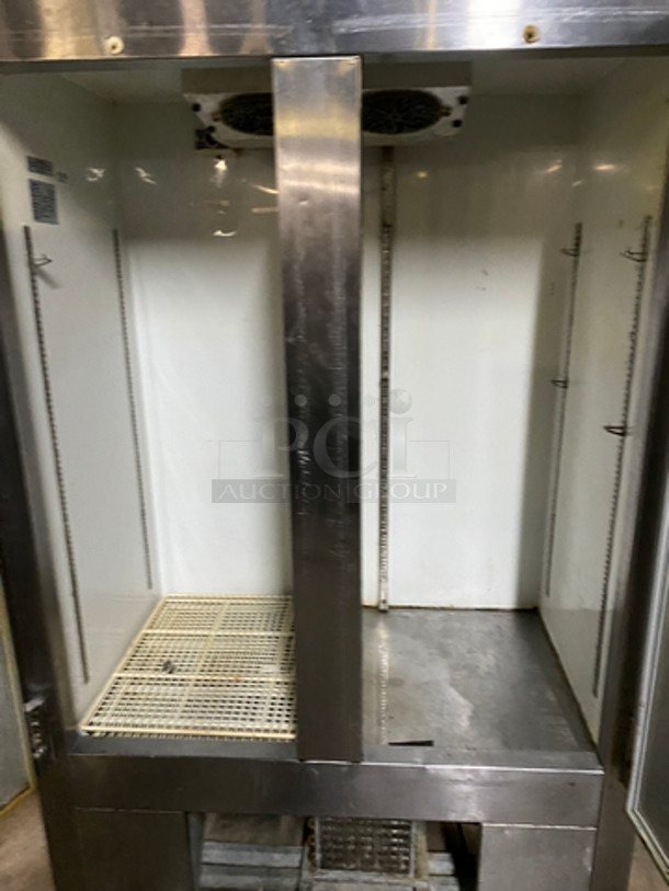 Leader Commercial 2 Door Refrigerator! With Poly Coated Racks! All Stainless Steel! Floor Style! Model: LS48RS/C SN: PT061466e 115V 60HZ 1 Phase - Image 5 of 9
