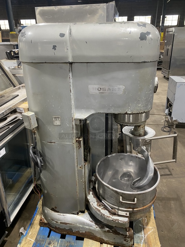 HOBART Metal Commercial Floor Style 80 Quart Planetary Dough Mixer w/ Metal Mixing Bowl! Model M802! Serial 11-273-301 200V/60Hz/3 Phase - Image 2 of 8