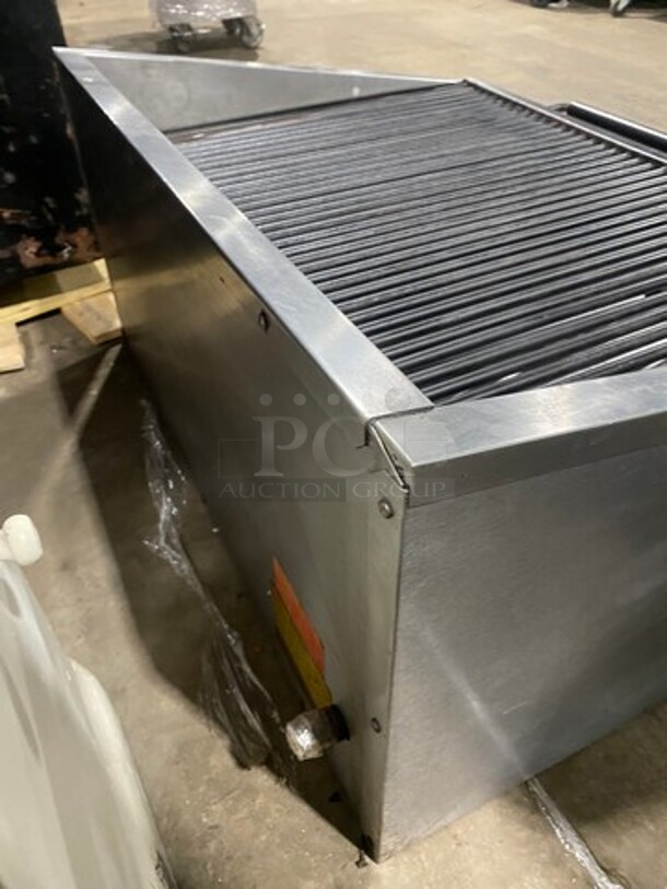 MagiKitch'n Commercial Countertop Natural Gas Powered Char Broiler Grill! With Back And Side Splashes! All Stainless Steel! - Image 4 of 7