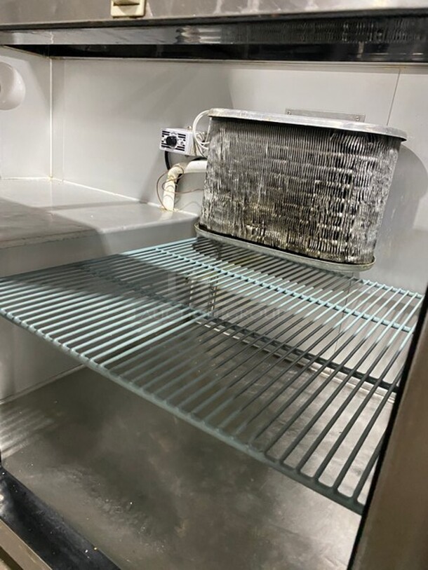Leader Commercial Refrigerated Bain Marie Sandwich Prep Table! With 2 Door Underneath Storage Space! With Commercial Cutting Board! All Stainless Steel! On Casters! MODEL LM60SC SN:GZ08C1786 115V 1PH - Image 6 of 9