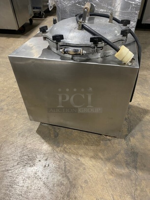 Smokaroma Commercial Electric Powered Pressure BBQ Cooker/ Smoker! All Stainless Steel! On Casters! Model: CU200F SN: 6118 208V - Image 3 of 10