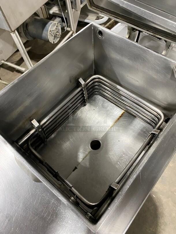 Henny Penny Commercial Electric Powered Pressure Fryer! All Stainless Steel! On Casters! Model: 500 - Image 5 of 11