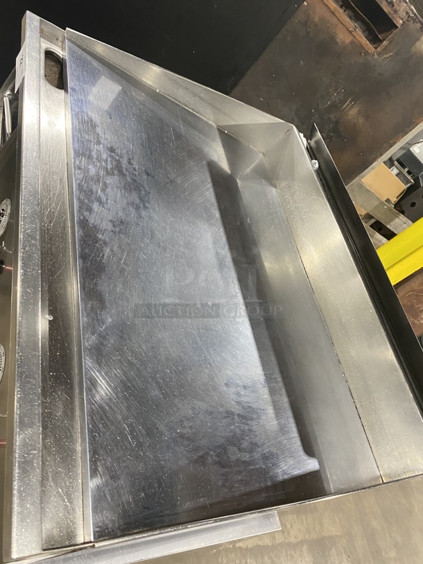 KEATING MIRACLEAN Stainless Steel Natural Gas Powered Thermostatic Controlled Mirror Shine Flat Griddle! Model 3630FRTT Serial G846474! On Legs! - Image 5 of 9