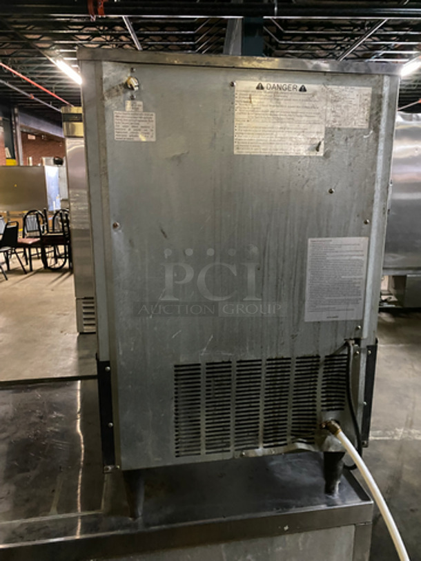 Maxx Ice Commercial Under The Counter Automatic Ice Maker! Stainless Steel Body! On Small Legs! Model: MIM250 SN: 1303025000050 115V 60HZ 1 Phase - Image 4 of 8
