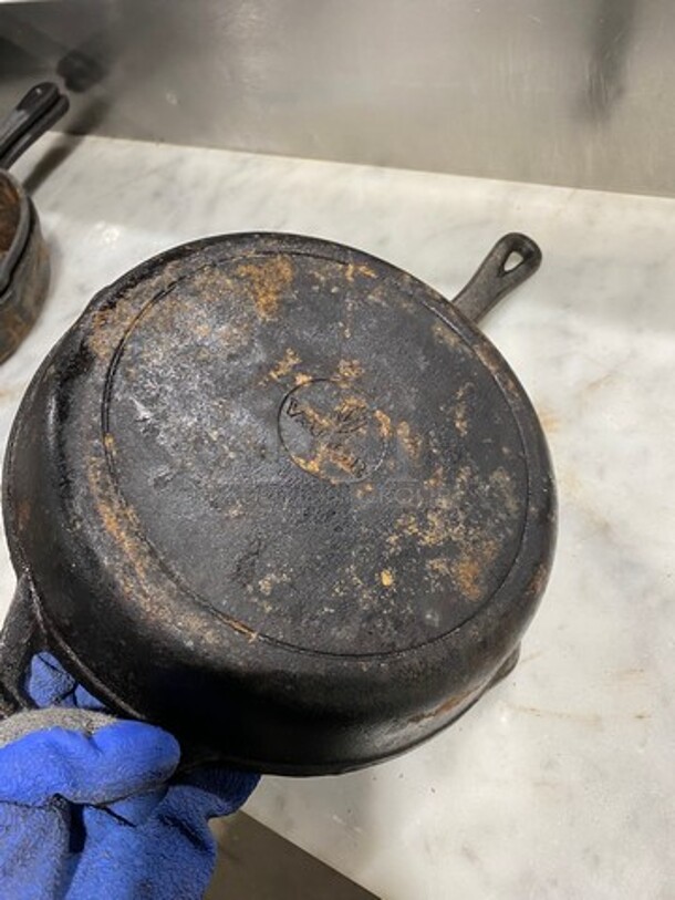 ALL ONE MONEY! Valor Round Cast Iron Skillet! - Image 5 of 7