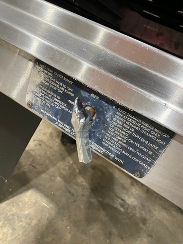 Bakers Pride Commercial Gas Powered Char Broiler Grill! All Stainless Steel! On Legs! - Image 7 of 8