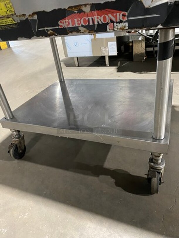 Lang Commercial Countertop Natural Gas Powered Flat Top Griddle! With Back And Side Splashes! On Equipment Stand! With Storage Space Underneath! All Stainless Steel! On Casters! SELECTRONIC SERIES! Model: G3EI SN: E76955 - Image 7 of 11
