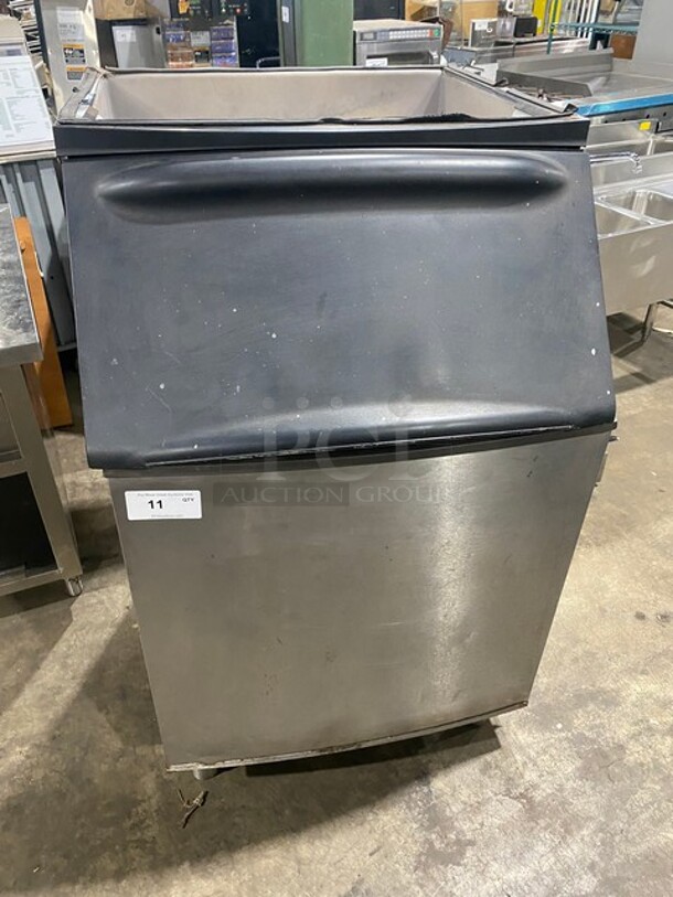 Commercial 500 LB Capacity Ice Bin!  All Stainless Steel! On Legs!