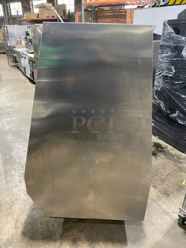 True Commercial Refrigerated Deli/Bakery Display Case! With Slanted Front Glass! With Sliding Glass Rear Access Doors! All Stainless Steel! Model: TDBD722 SN: 13739133 115V 60HZ 1 Phase - Image 3 of 9