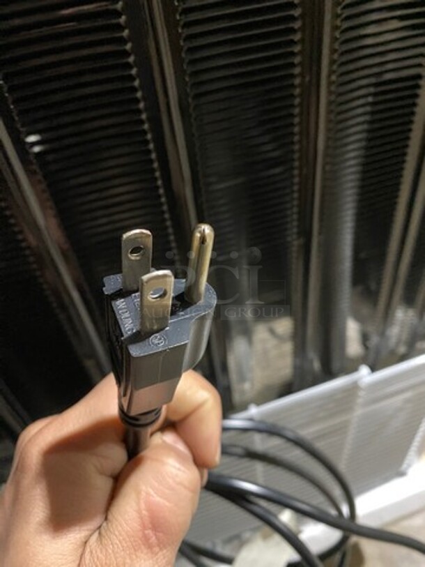 NICE! SCRATCH-N-DENT! Liebherr Commercial Undercounter/ Countertop Single Door Freezer! With Poly Shelves! Model: LFBFS05W1HC SN: 840290067 115V - Image 10 of 11