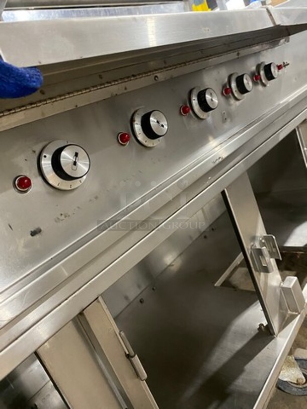 Carter Hoffmann Commercial Electric Powered Steam Table! With Sneeze Guard! With Storage Space Underneath! All Stainless Steel! On Casters! - Image 8 of 10