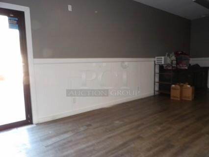Bead Board White With Trim
BUYER REMOVAL 
**LABOR FOR REMOVAL ADDITIONAL FEE, CONTACT MISSOURI DIVISION FOR LABOR QUOTE OR ADDITIONAL QUESTIONS.